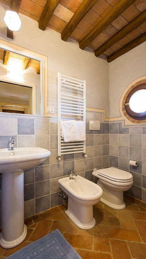Borgo Pie' Di Gamboi Villa Chianni Eksteriør bilde